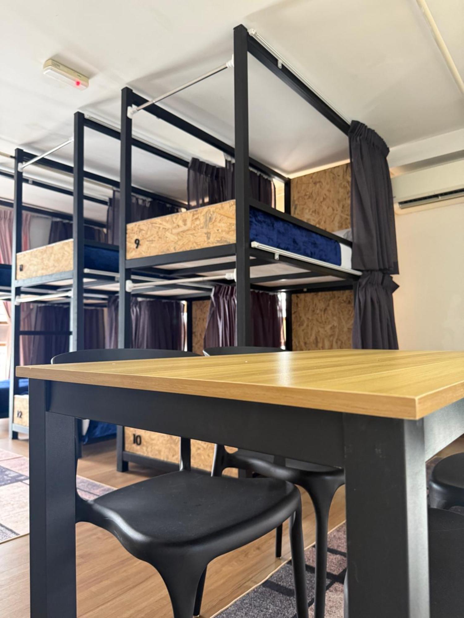 Mix Hostel Kl By Chillout Hostel Petaling Jaya Ngoại thất bức ảnh